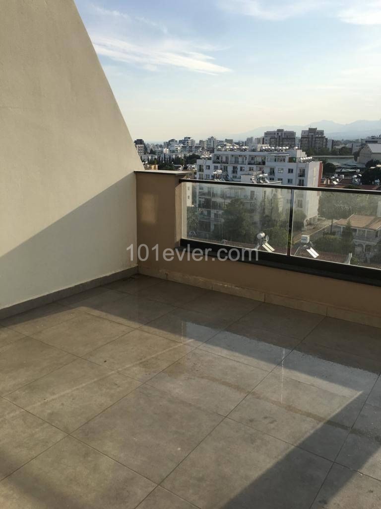 Penthouse To Rent in Girne Merkez, Kyrenia