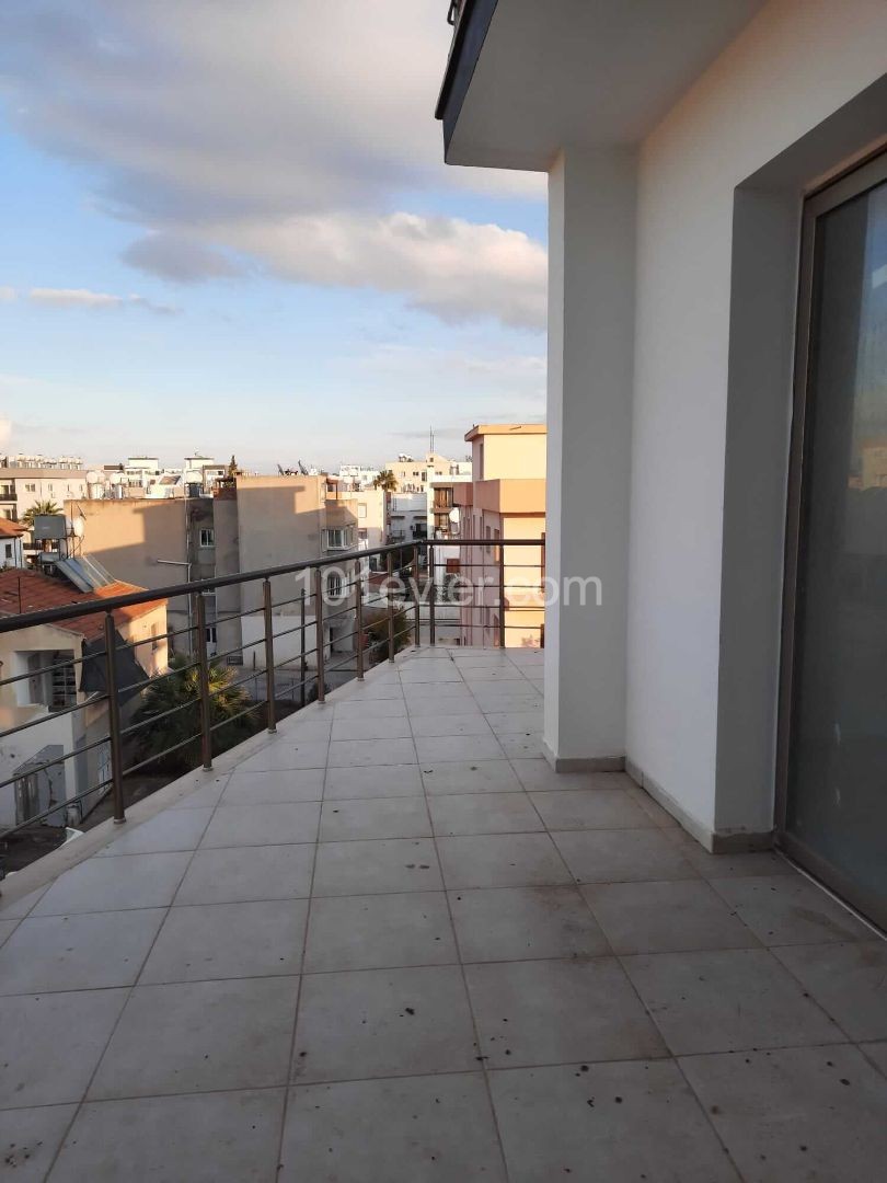 2+1 and 3+1 Flats for Sale in Nicosia Gçönyeli ** 