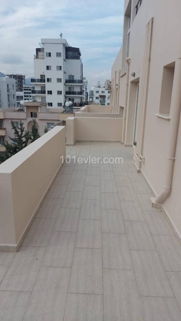 Girne Merkez 1+1 Kiralık Penthouse