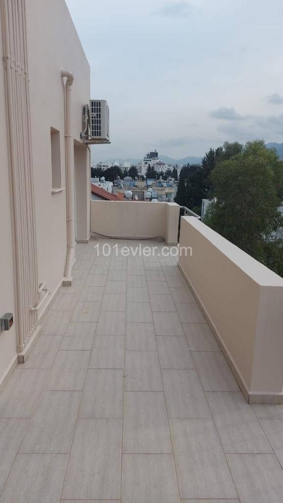 Girne Merkez 1+1 Kiralık Penthouse