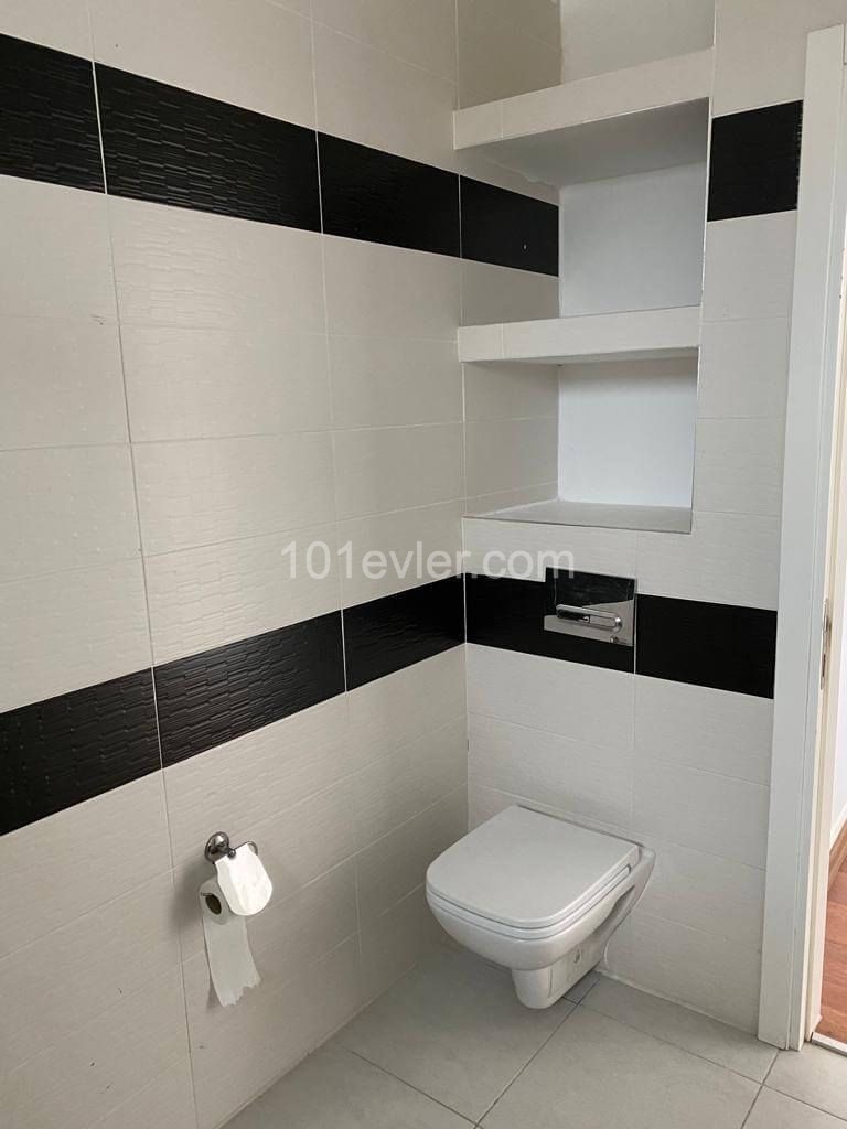 Girne Merkez 2+1 Kiralık Penthouse