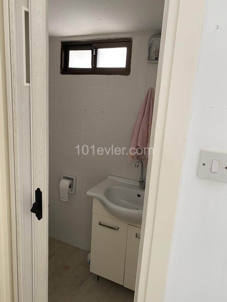 Girne Merkez 2+1 Kiralık İş Yeri