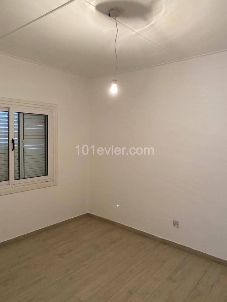 Girne Merkez 2+1 Kiralık İş Yeri