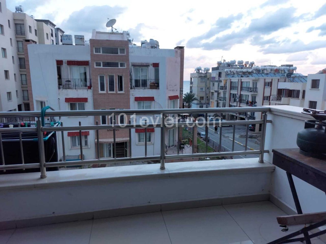 Girne Merkez 2+1 Eşyalı Satılık Daire