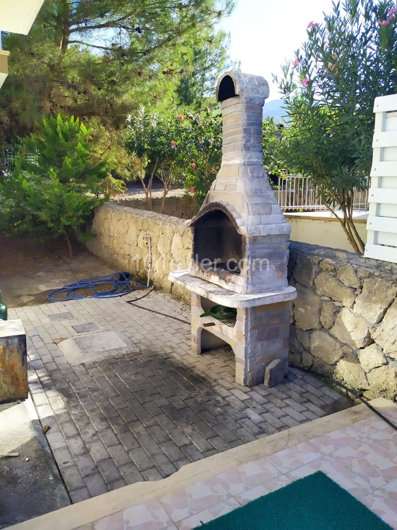 Girne Çatalköy 4+1 Kiralık Villa