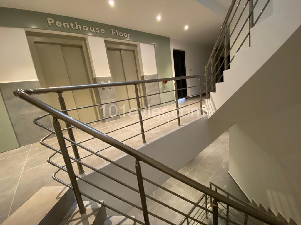 Lefke Gazıverende 2+1 sıfır dublex eşyalı penthouse