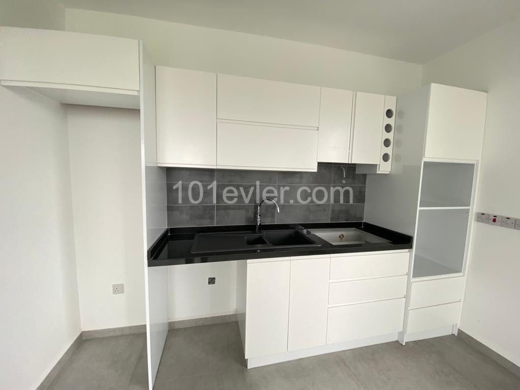 Lefke Gazıverende 2+1 sıfır dublex eşyalı penthouse