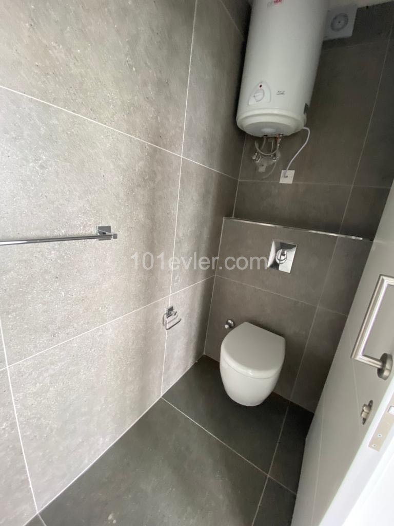 Lefke Gazıverende 2+1 sıfır dublex eşyalı penthouse