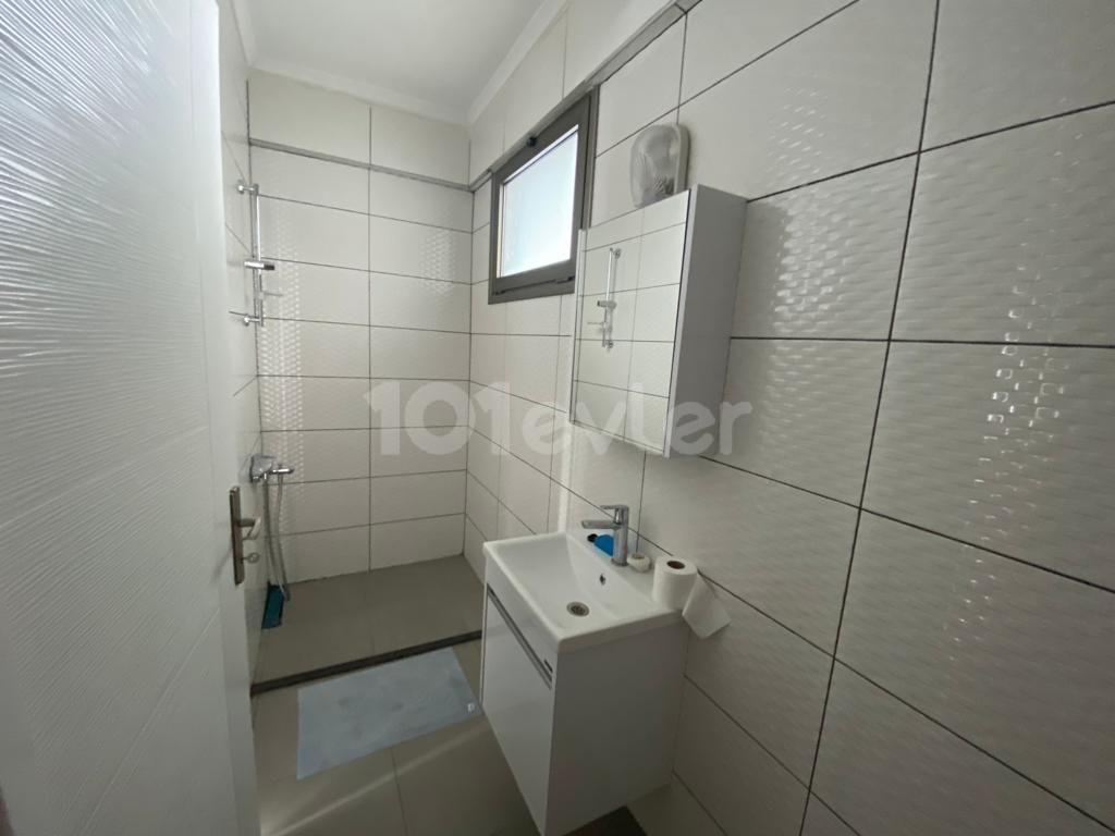 Kyrenia Chatalköy 3 + 1 Penthouse Zu Vermieten ** 