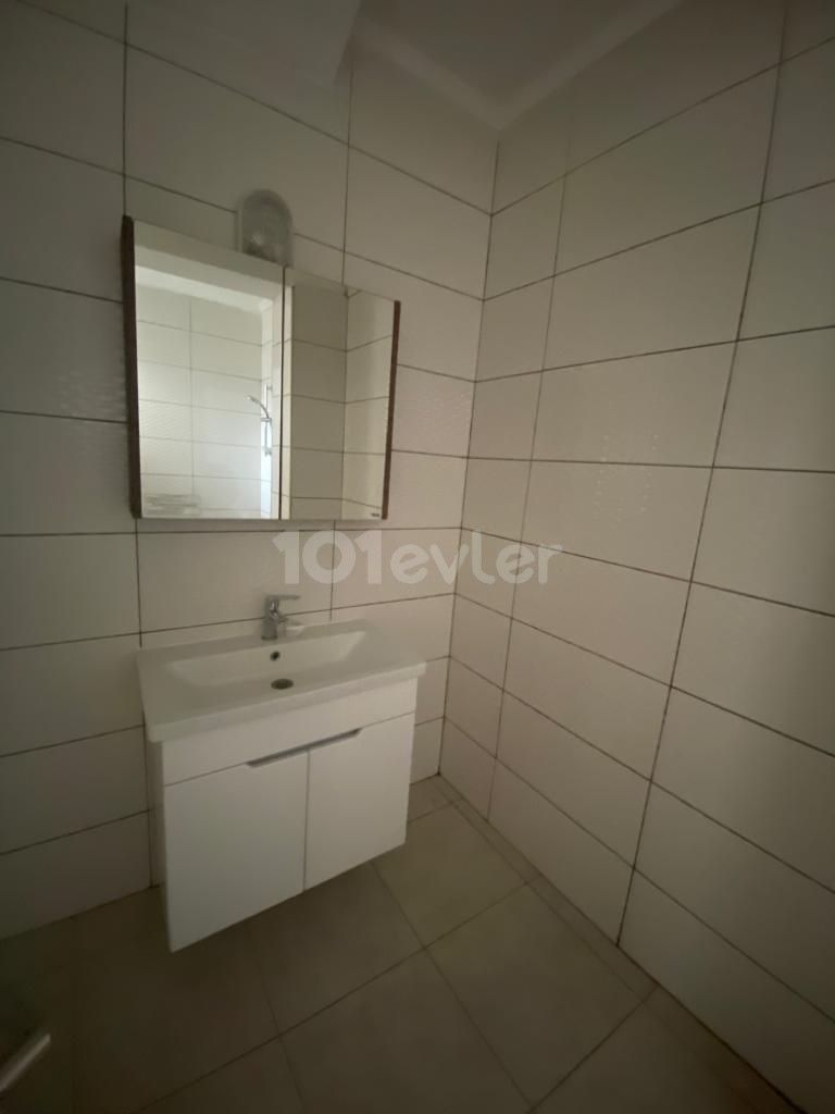 Kyrenia Chatalköy 3 + 1 Penthouse Zu Vermieten ** 