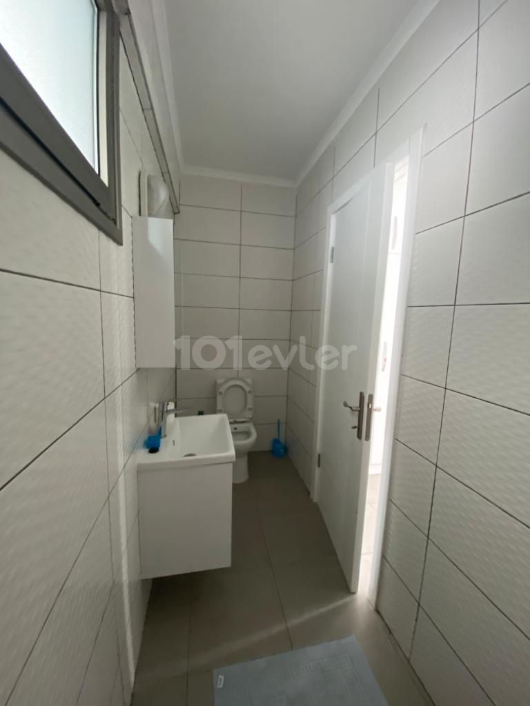 Kyrenia Chatalköy 3 + 1 Penthouse Zu Vermieten ** 