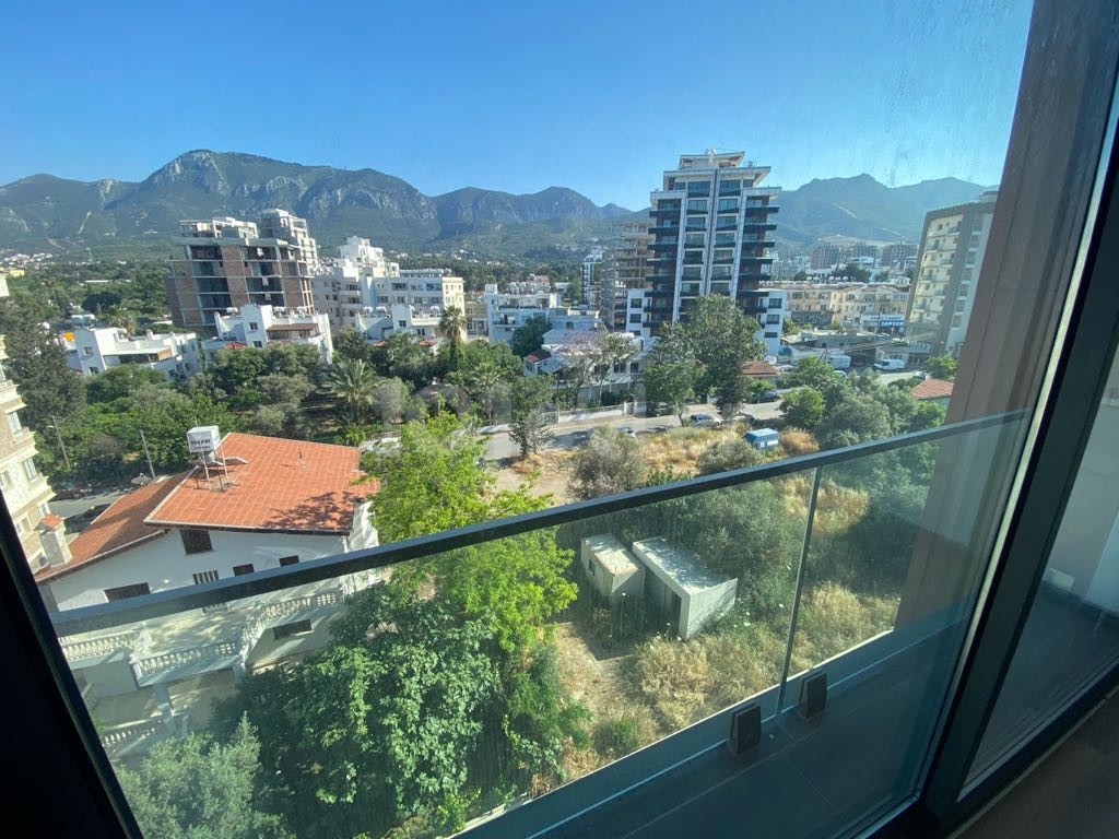 2 + 1 zero apartment in the center of Kyrenia for rent with zero equipment ** 