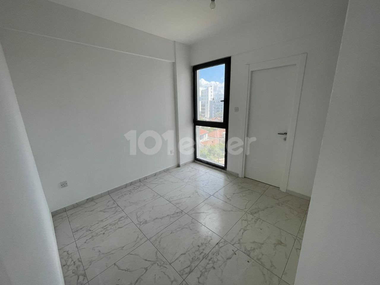 Nicosia Yenisehir 2+1 Apartment for Sale ** 