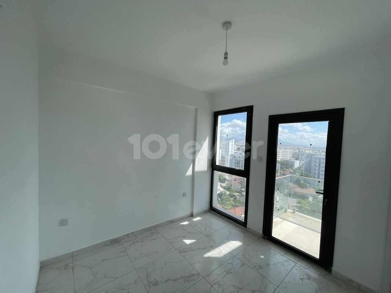 Nikosia Yenisehir Penthouse 3 + 1 Wohnung Zu Verkaufen ** 