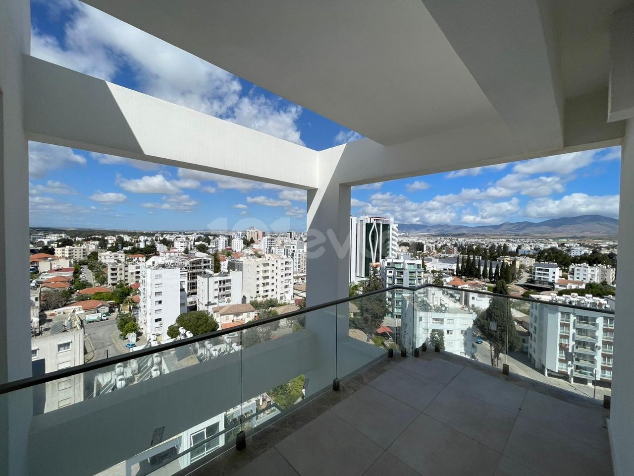 Nicosia Yenişehir Penthouse 3+1 Apartment for Sale ** 