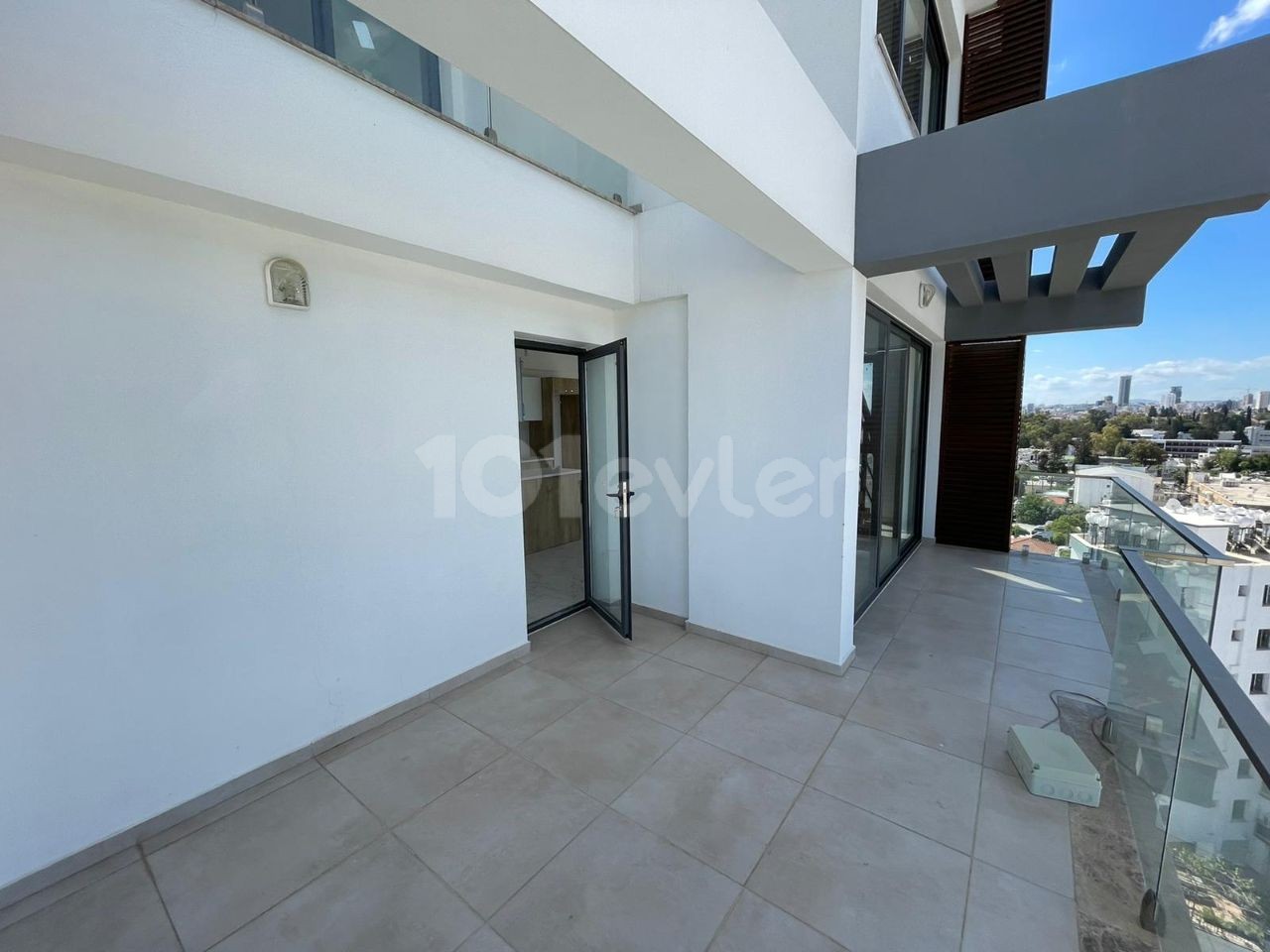 Nicosia Yenişehir Penthouse 3+1 Apartment for Sale ** 