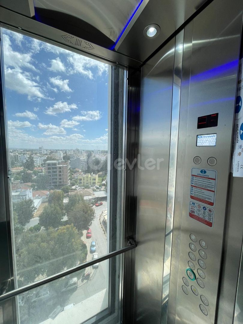 Nicosia Yenişehir Penthouse 3+1 Apartment for Sale ** 