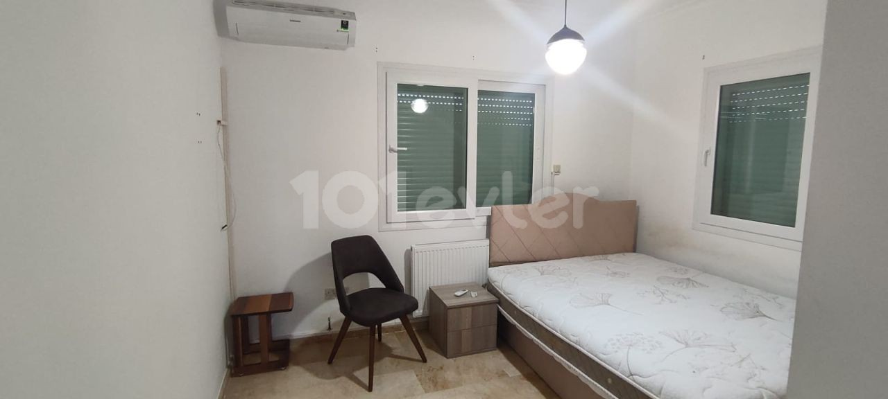 Kyrenia Ozanköy 4 + 1 Villa Zu Verkaufen ** 