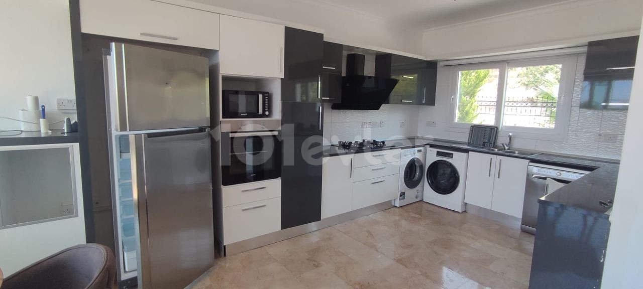 Girne Ozanköy 4+1 Satılık Villa