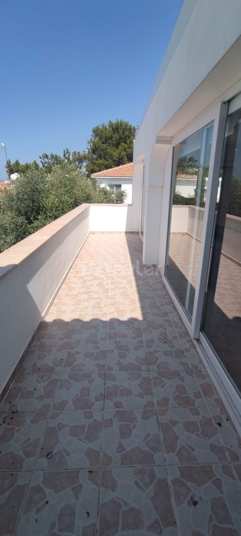 Kyrenia Ozanköy 4 + 1 Villa Zu Verkaufen ** 