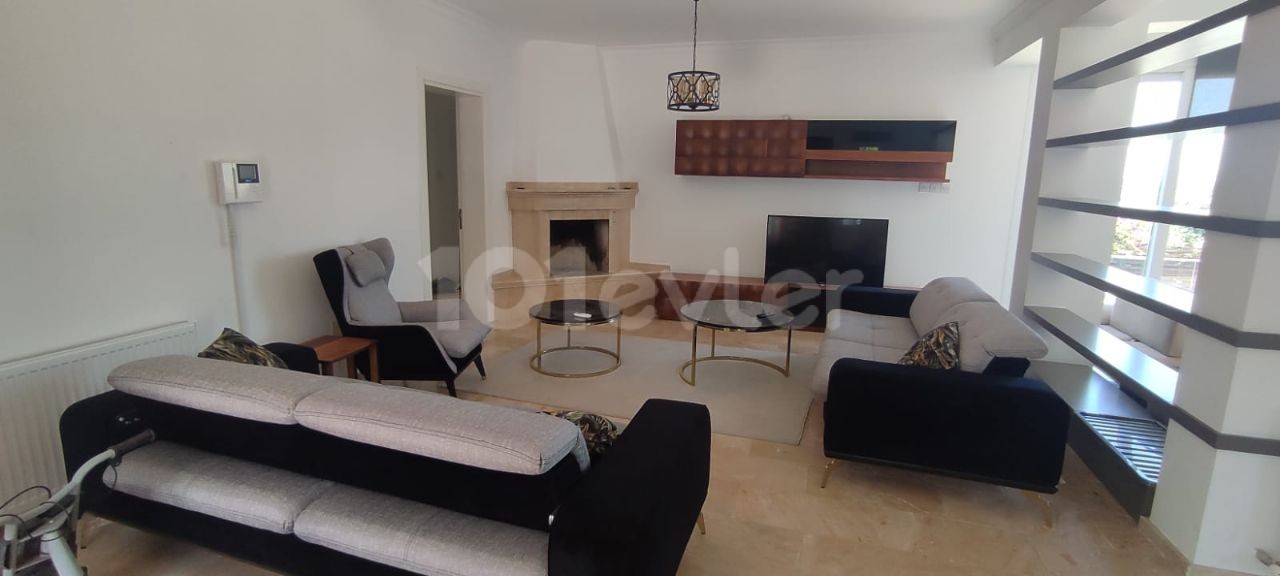 Girne Ozanköy 4+1 Satılık Villa