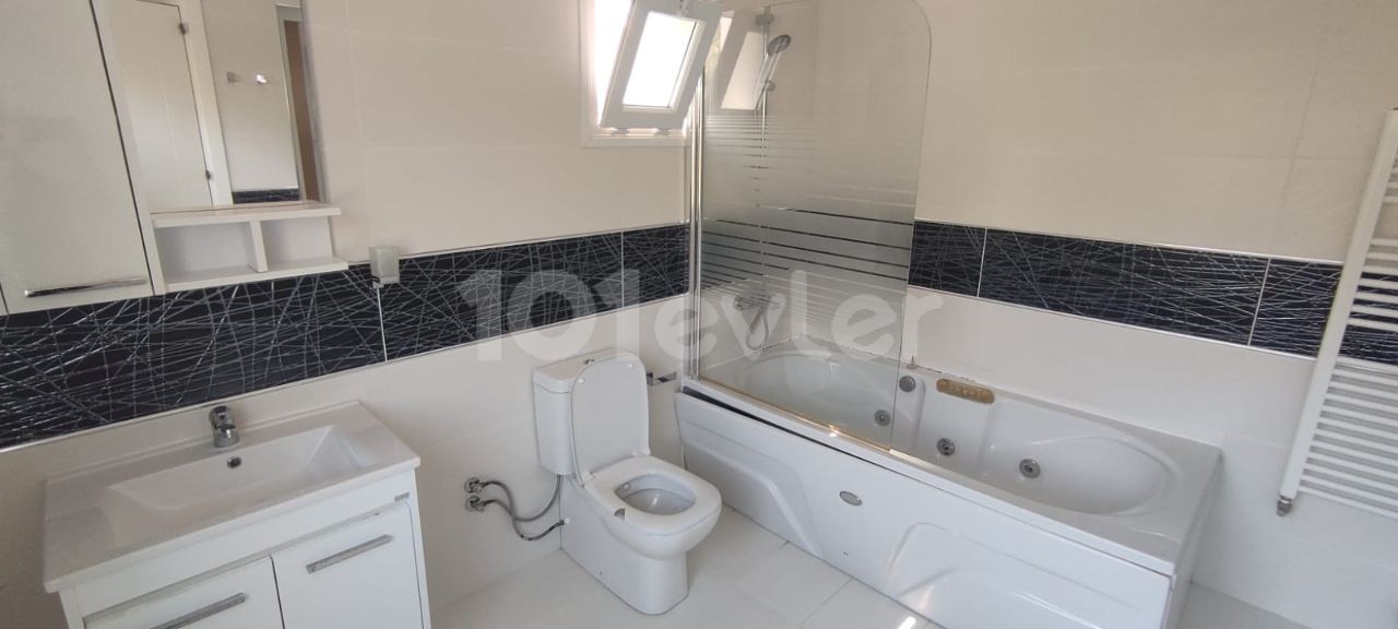 Kyrenia Ozankoy 4+1 Villa for Sale ** 