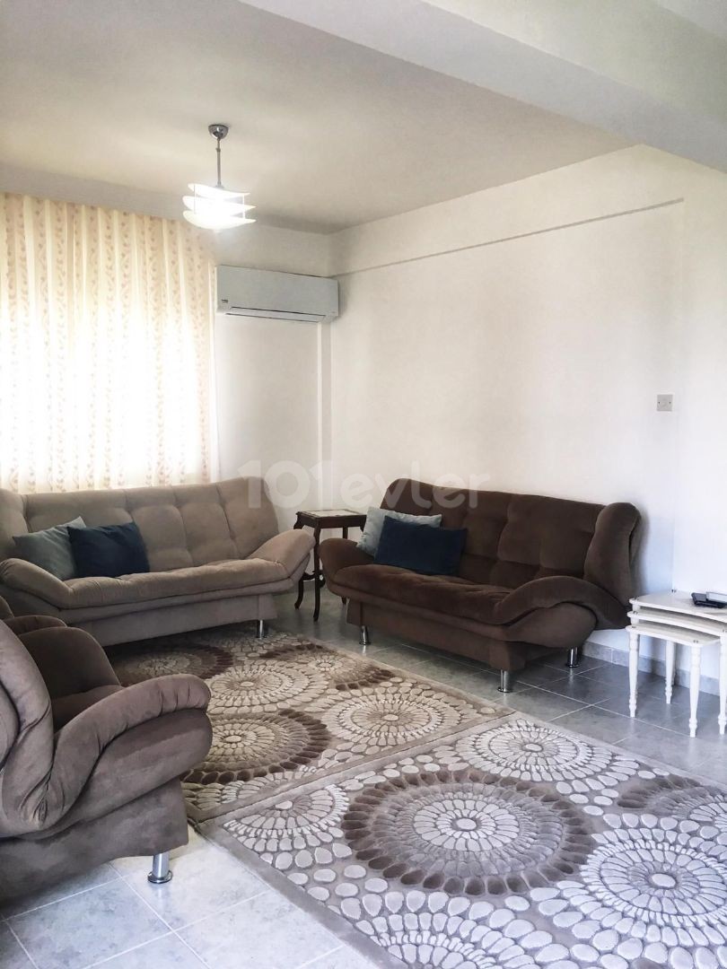 Kyrenia Turk Mahallesi 2 + 1 Wohnung Zu Verkaufen ** 