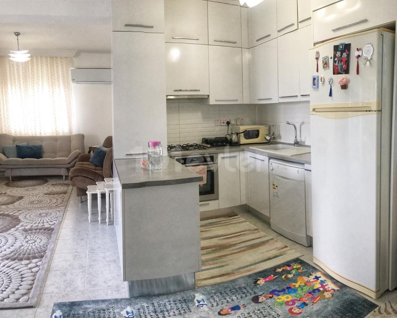 Kyrenia Turk Mahallesi 2 + 1 Wohnung Zu Verkaufen ** 