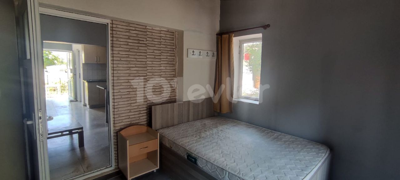 Kyrenia Karaoglanoglu 2 + 1 Bungalow Zu Vermieten ** 