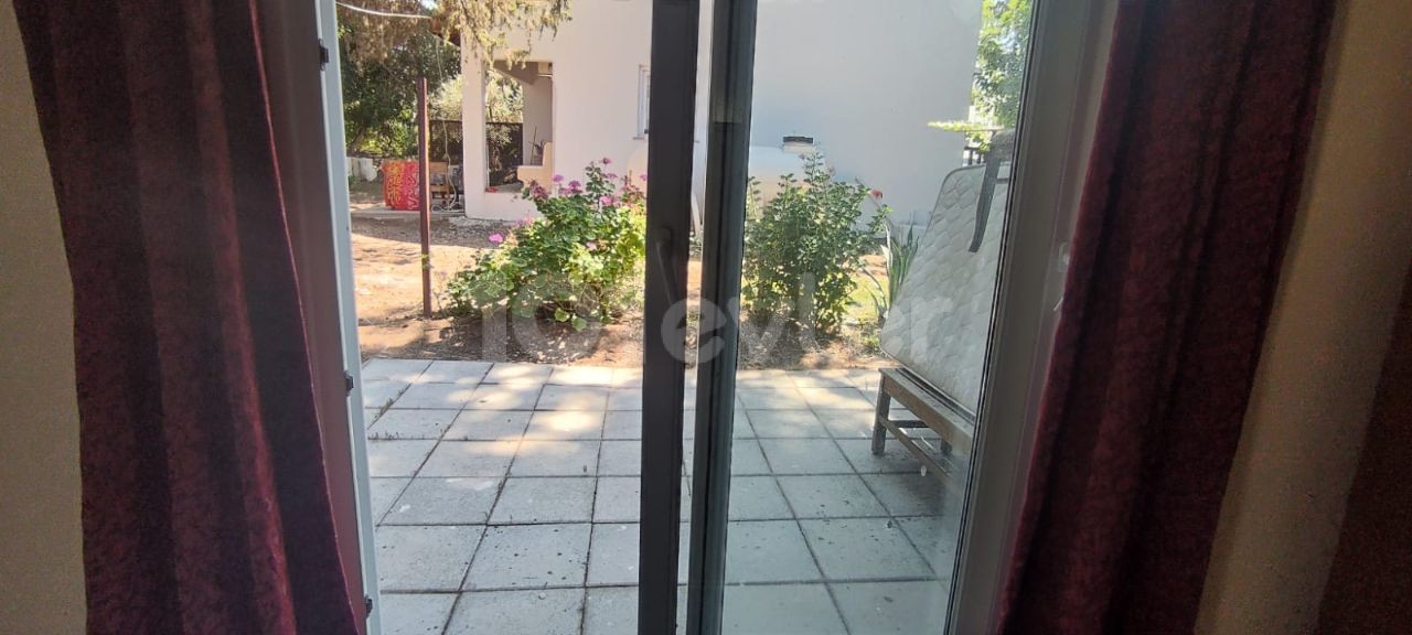 Kyrenia Karaoglanoglu 2 + 1 Bungalow Zu Vermieten ** 