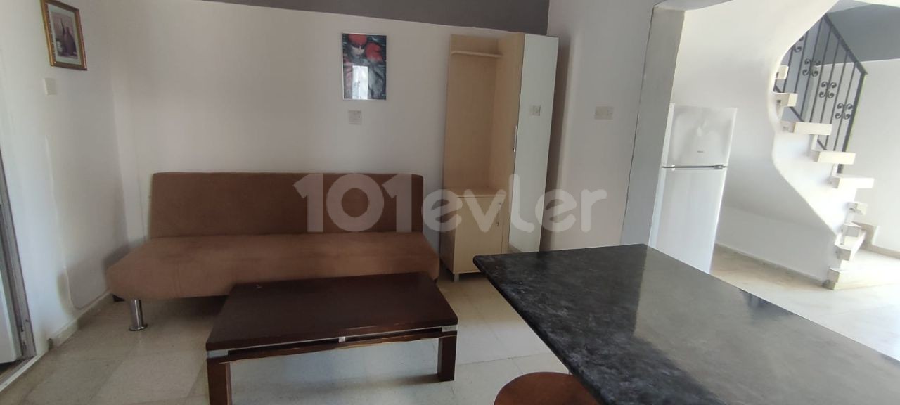 Kyrenia Karaoglanoglu 2 + 1 Bungalow Zu Vermieten ** 