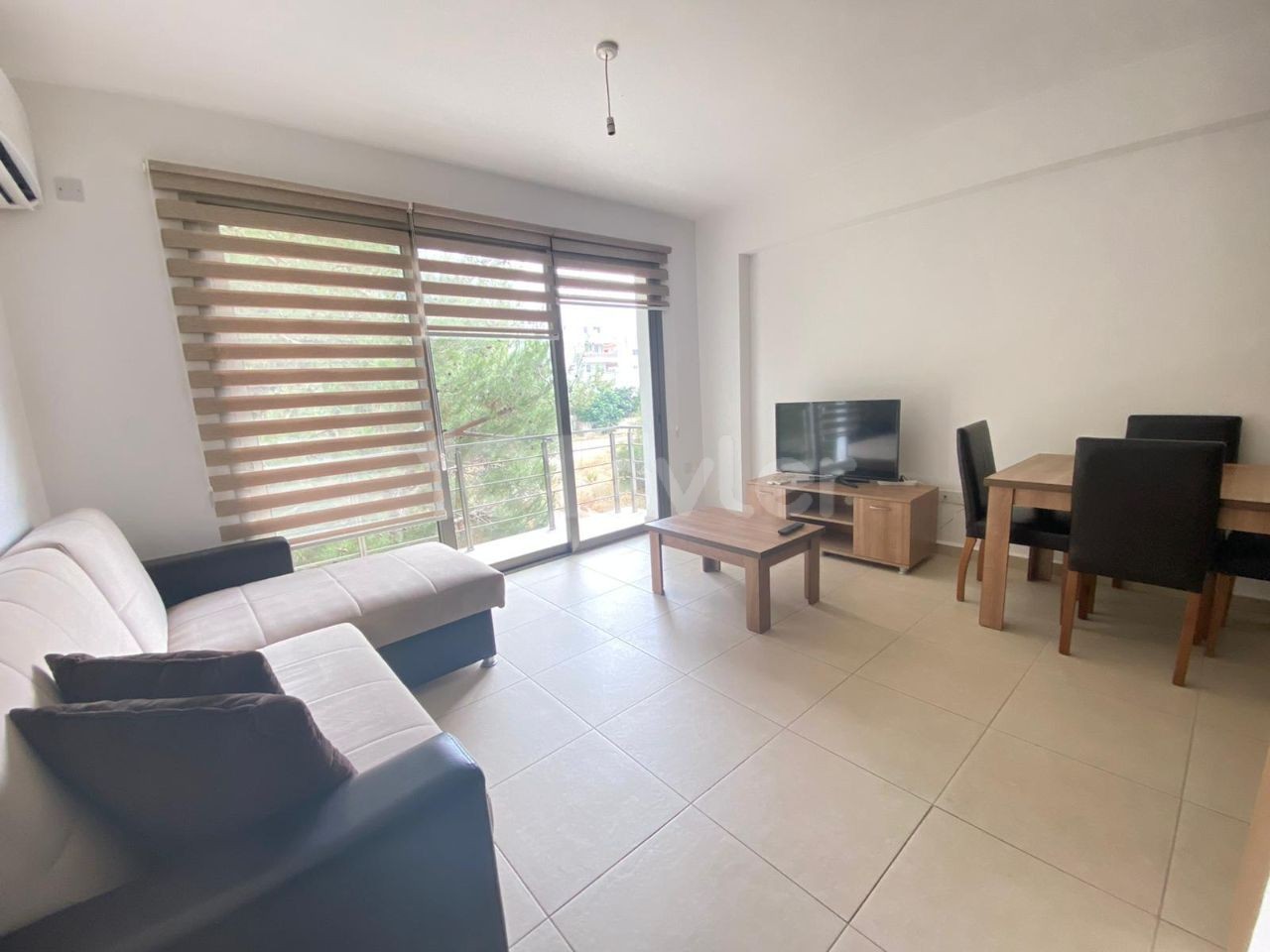 Kyrenia Zentrum 1+1 Wohnung Zu Vermieten ** 