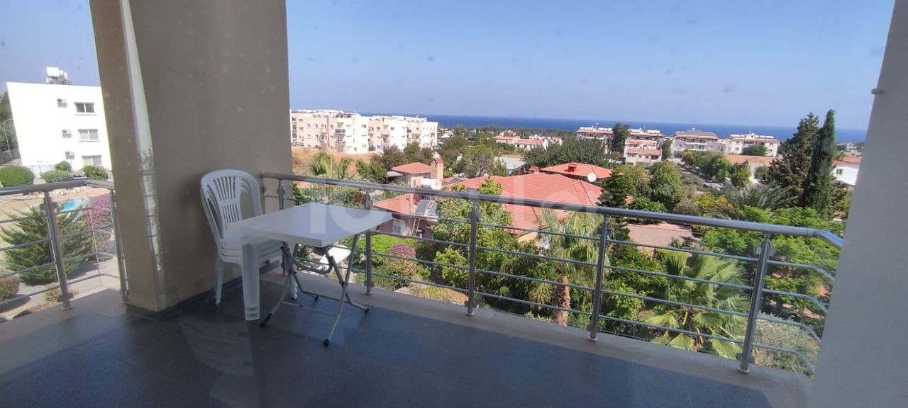 Kyrenia Alsancak 3 + 1 Apartment For Sale ** 