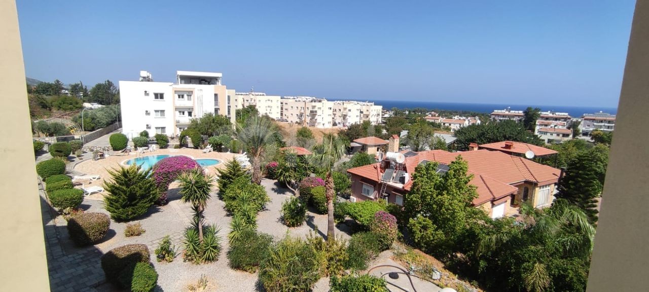 Kyrenia Alsancak 3 + 1 Apartment For Sale ** 