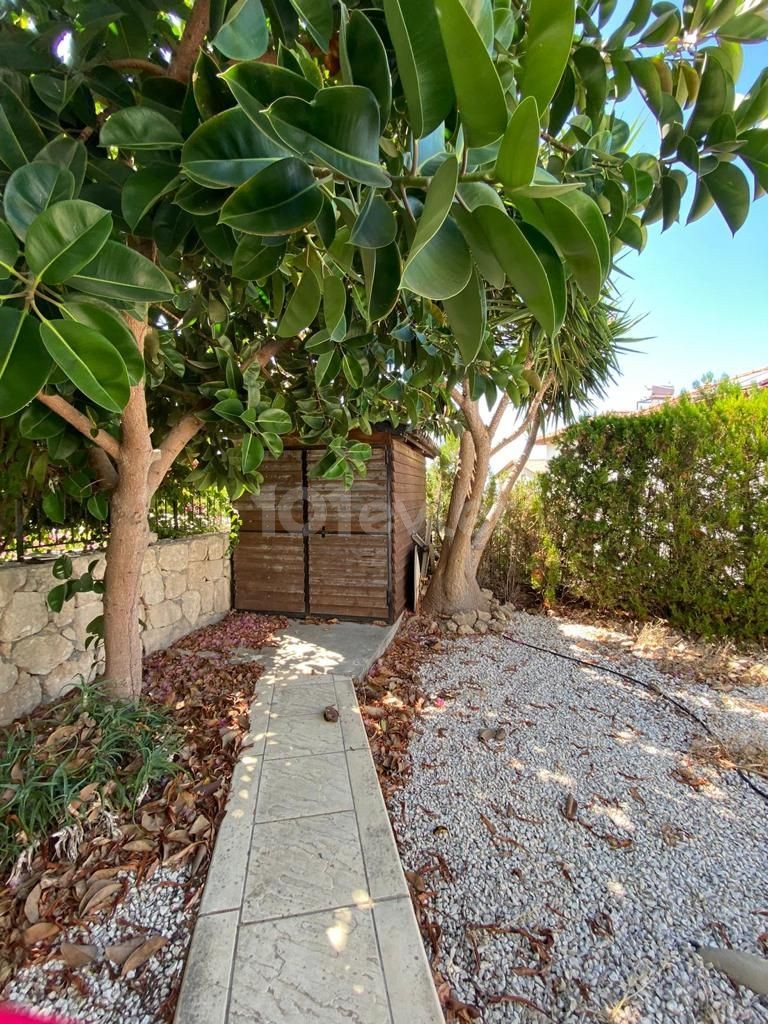 Kyrenia Esentepe 3 + 1 Villa Zu Verkaufen ** 