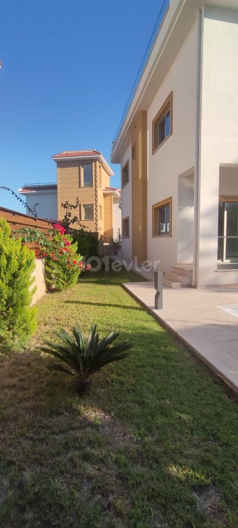 Girne Alsancak 3+1 Satılık Villa