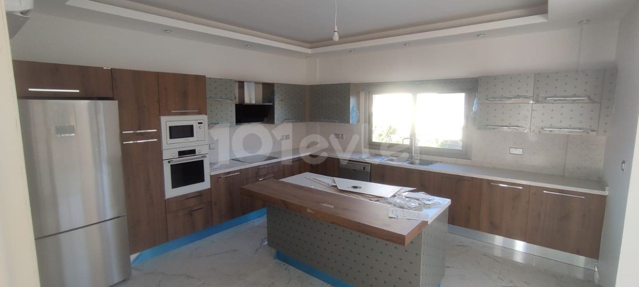 Villa For Sale in Alsancak, Kyrenia