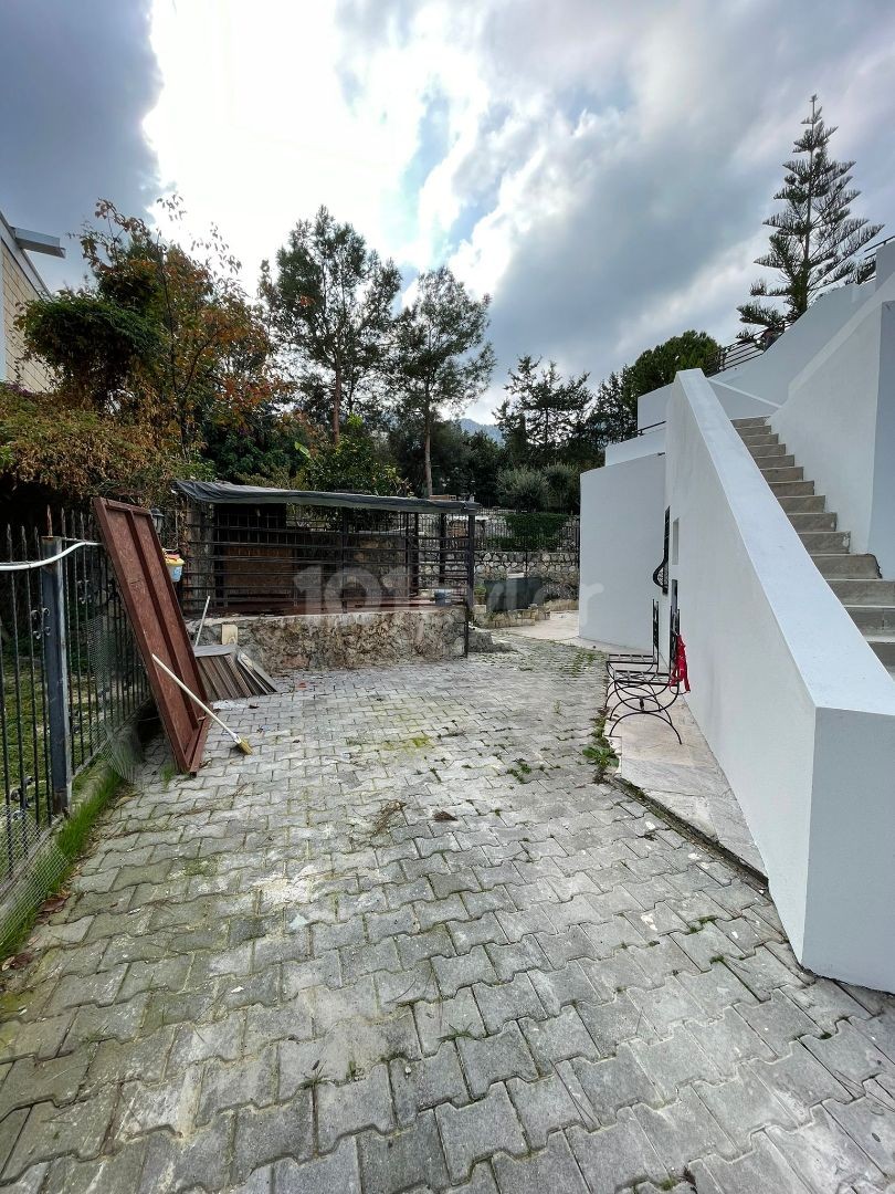 Detached House For Sale in Zeytinlik, Kyrenia