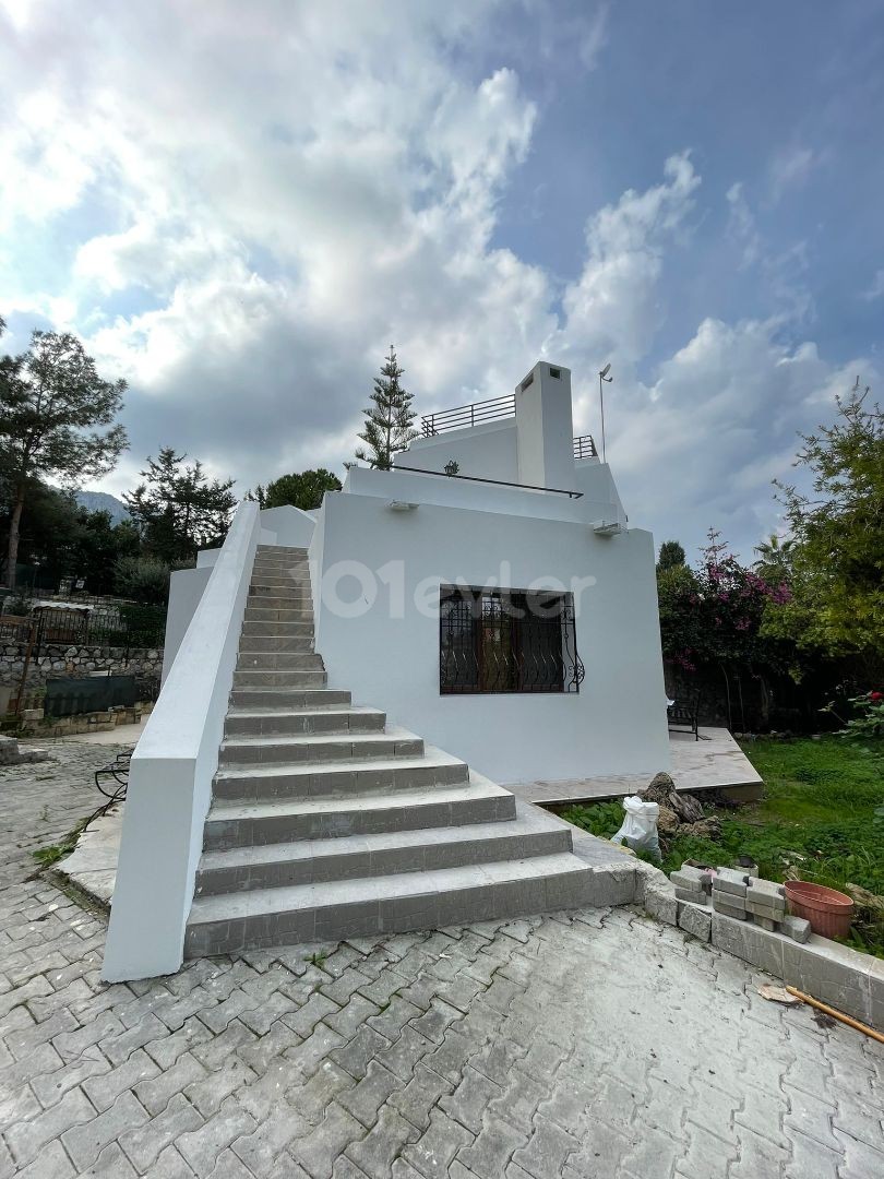 Detached House For Sale in Zeytinlik, Kyrenia