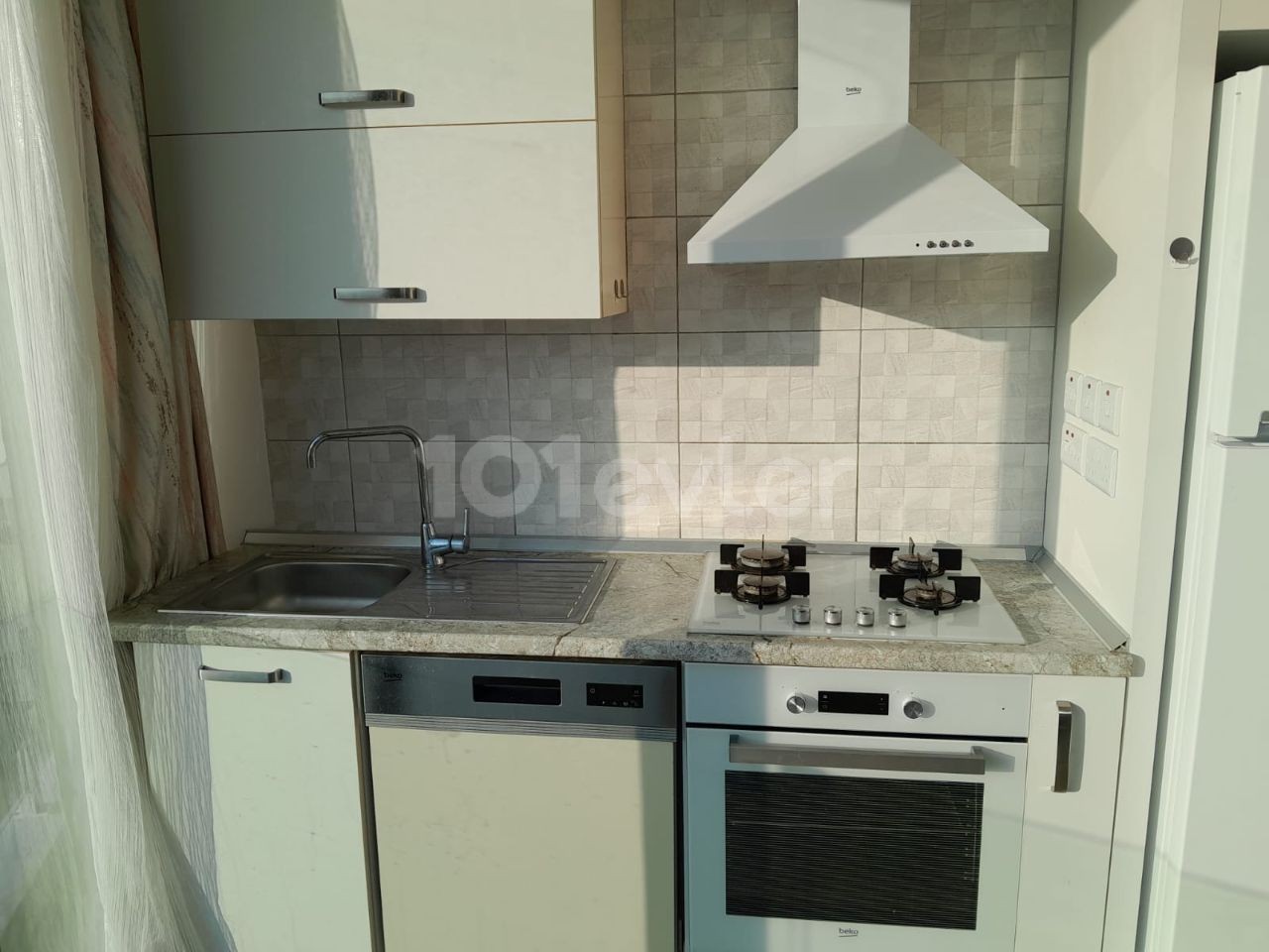 Kyrenia Center 2+1 Flat For Rent