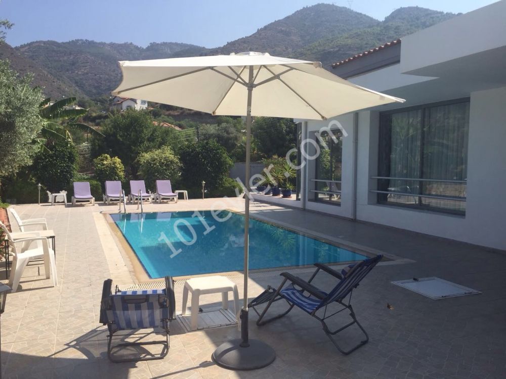 Villa For Sale in Alsancak, Kyrenia