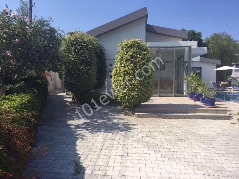 Villa For Sale in Alsancak, Kyrenia