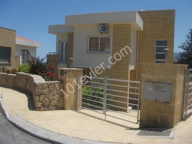 Villa For Sale in Yeşiltepe, Kyrenia