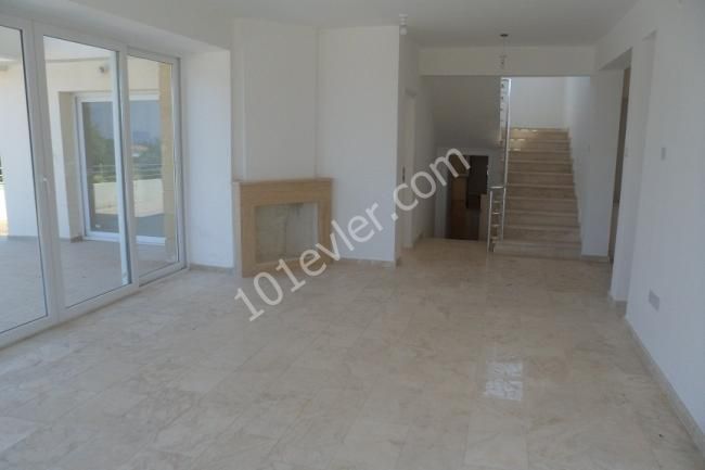 Villa For Sale in Yeşiltepe, Kyrenia