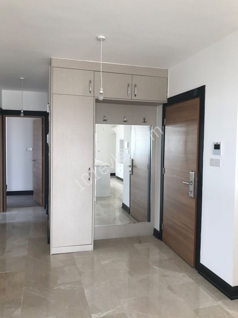 Girne /merkezde 3+1 penthouse 