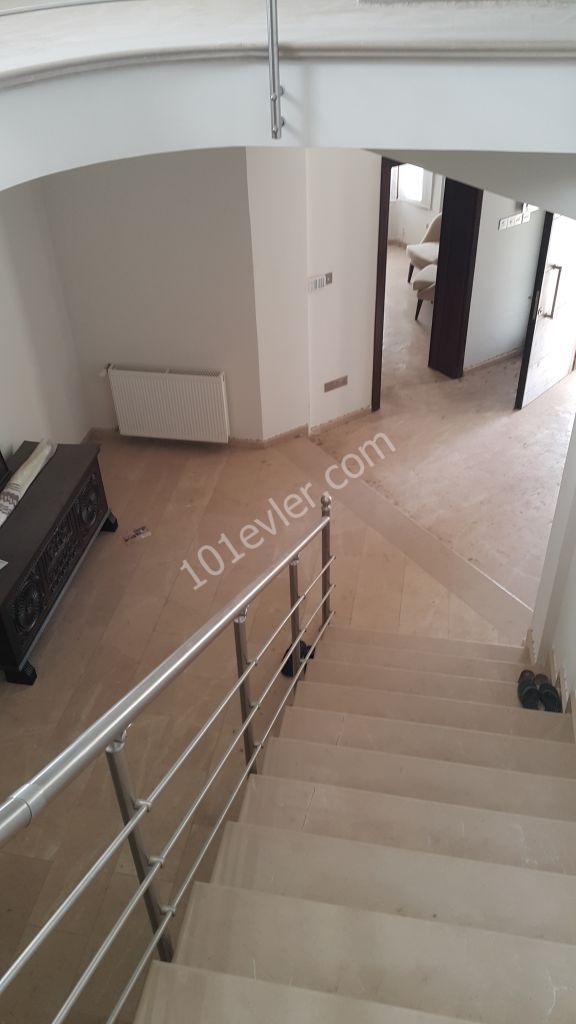 Detached House For Sale in Küçük Kaymaklı, Nicosia