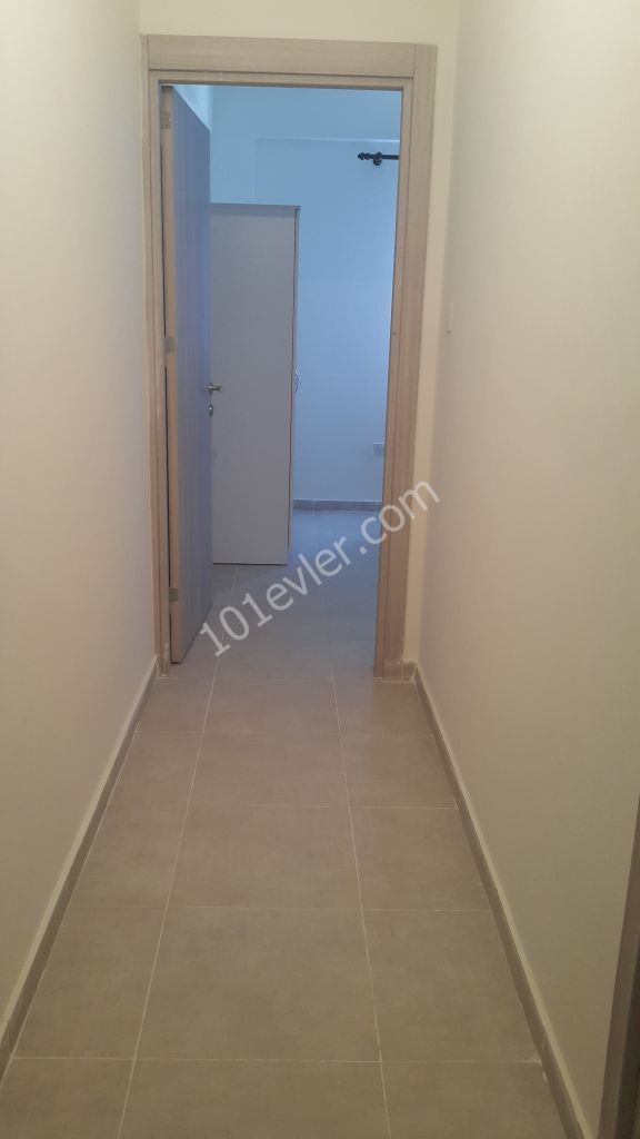 Lefkoşa k.kaymaklıda kiralık sıfır 2+1 ful eşyalı daire