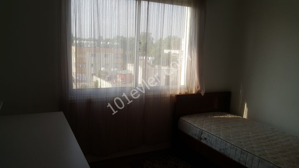 Lefkoşa köşklüçiflikte satılık 3+1  daire 