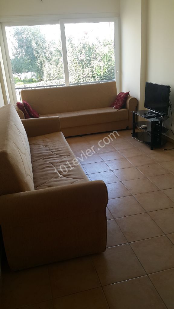 Girne edremitde kiralık 1+1 daire.