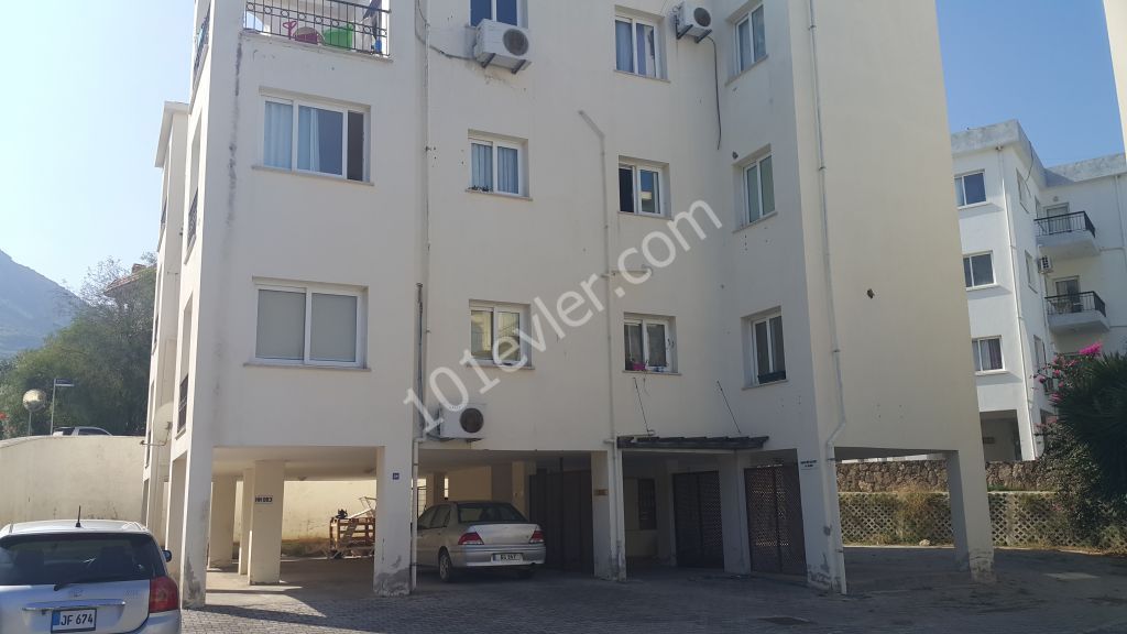 Girne edremitde kiralık 1+1 daire.